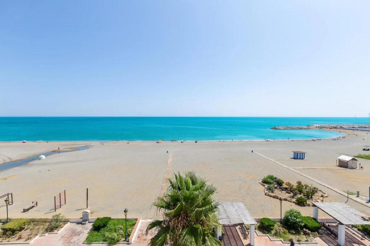 شقة Stunning Views Await You In Marina De La Duquesa Castillo de Sabinillas المظهر الخارجي الصورة